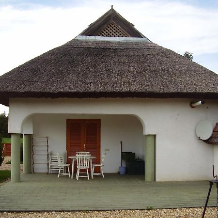 Csenye Vendeghaz Hotel Buitenkant foto