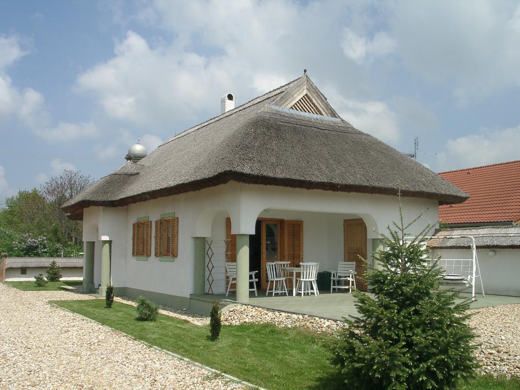 Csenye Vendeghaz Hotel Buitenkant foto